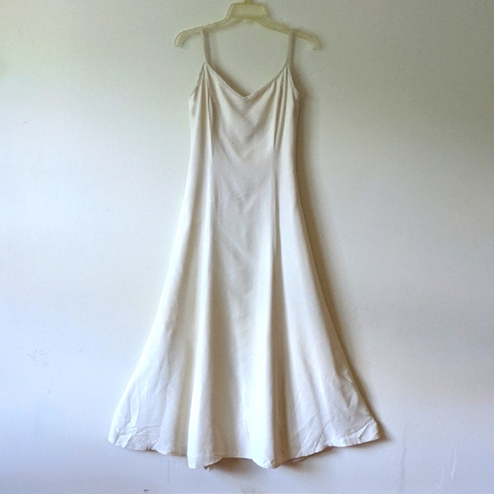 Elegant Biege Women's Dress